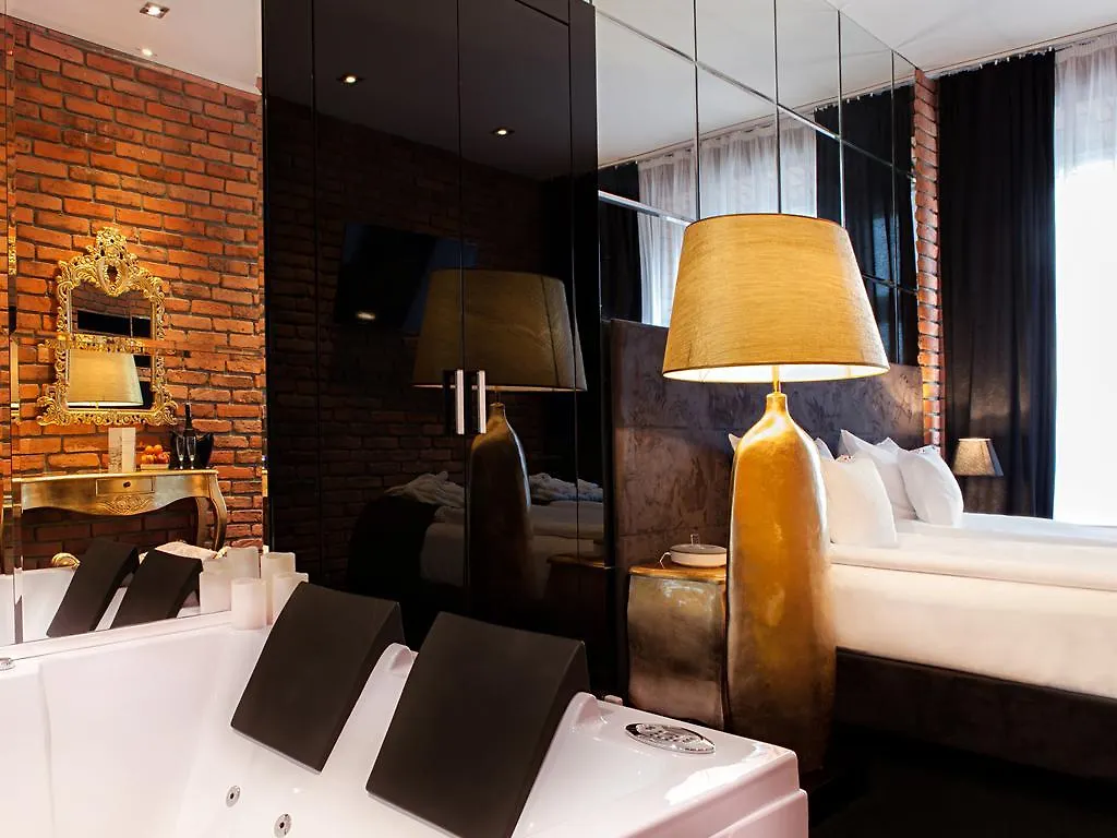 Hotel Betmanowska Main Square Residence Adults Only Krakow 4*,